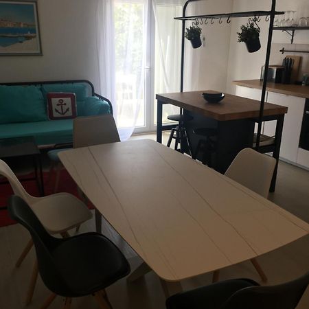 Land And Sea Apartment Primosten Luaran gambar